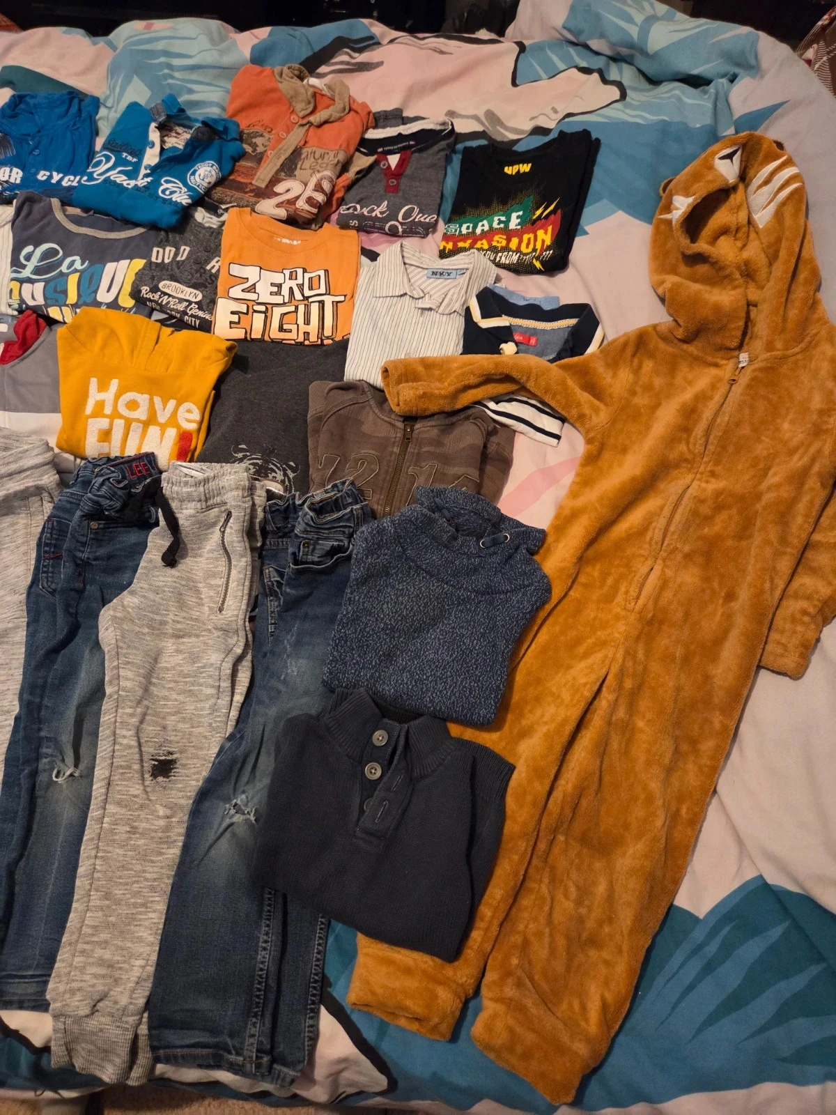 ❤️Lots de 19 prendas para niño de 5 años + 17 prendas en donación – photo 3
